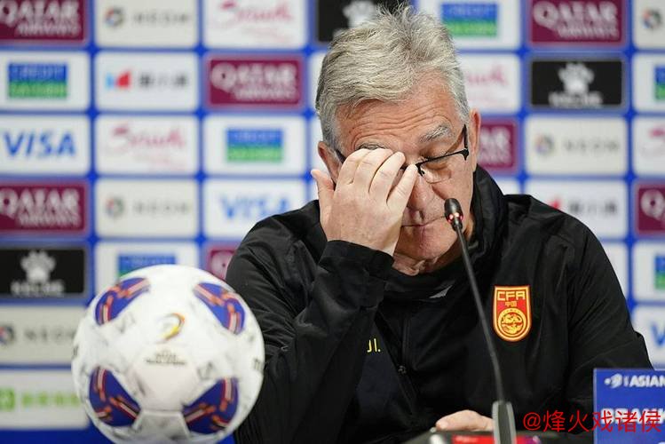 国足与伊万科维奇和平分手 主教练离京足协暖心送行