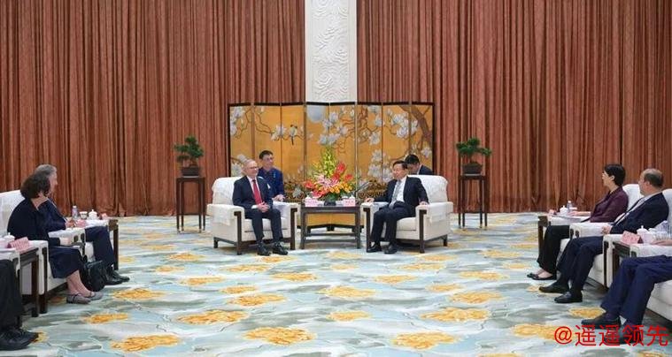 王晓晖施小琳出席2026澳网亚太区外卡赛落地成都宣布仪式